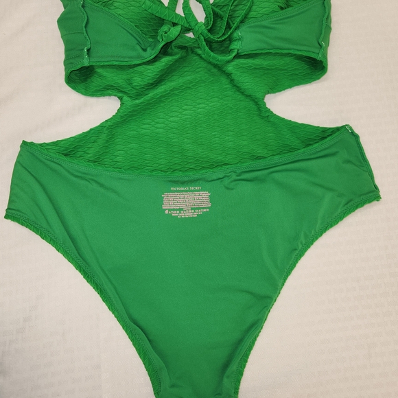 Victoria’s Secret Beach Beads Cut-Out Cheeky One-Piece Size XL.  #B11 - Picture 8 of 11